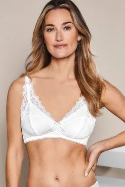 Amoena Prothesen-Soft-Bustier Amanda 10 Amoena Prothesen-Soft-Bustier Amanda -Bademode Verkaufsgeschäft Amoena Prothesen Bustier Amanda 44537 weiss 5 1280x1280
