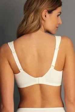 Anita Since 1886 Komfort-BH Lucia Ohne Bügel 8 Anita Since 1886 Komfort-BH Lucia Ohne Bügel -Bademode Verkaufsgeschäft Anita Since Komfort BH Lucia 5823 crystal 3 1280x1280