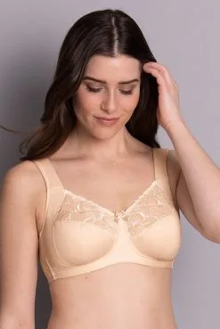 Anita Since 1886 Komfort-BH Lucia Ohne Bügel 10 Anita Since 1886 Komfort-BH Lucia Ohne Bügel -Bademode Verkaufsgeschäft Anita Komfort BH Lucia ohne Buegel 5823 774 light powder 03 1280x1280